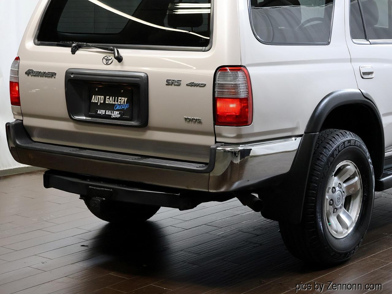 Toyota 4Runner 4dr SR5 3.4L Auto 4WD 1999