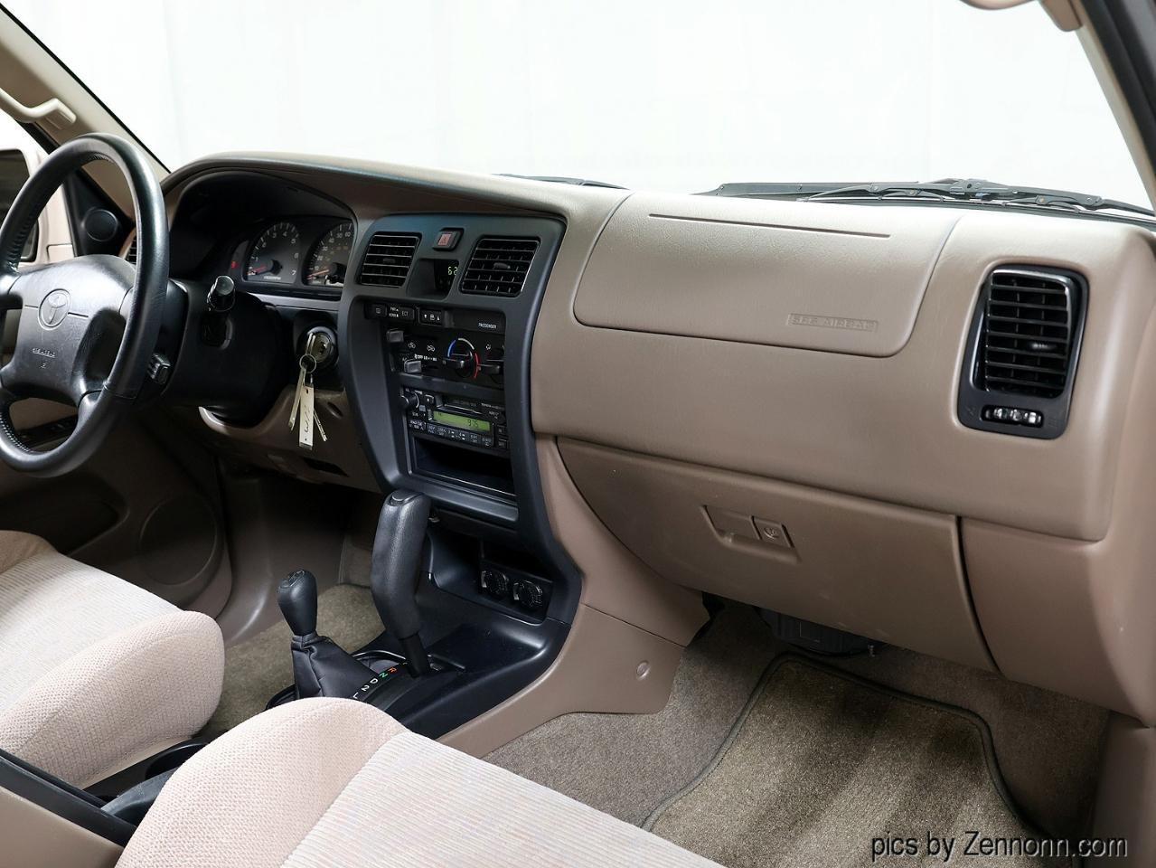 Toyota 4Runner 4dr SR5 3.4L Auto 4WD 1999
