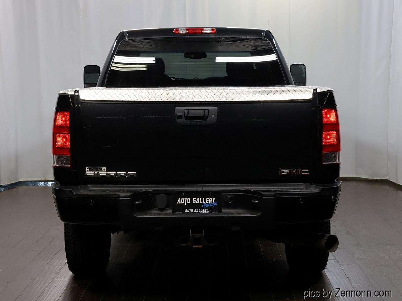 GMC Sierra 2500HD 4WD Crew Cab 153.7" Denali 2013