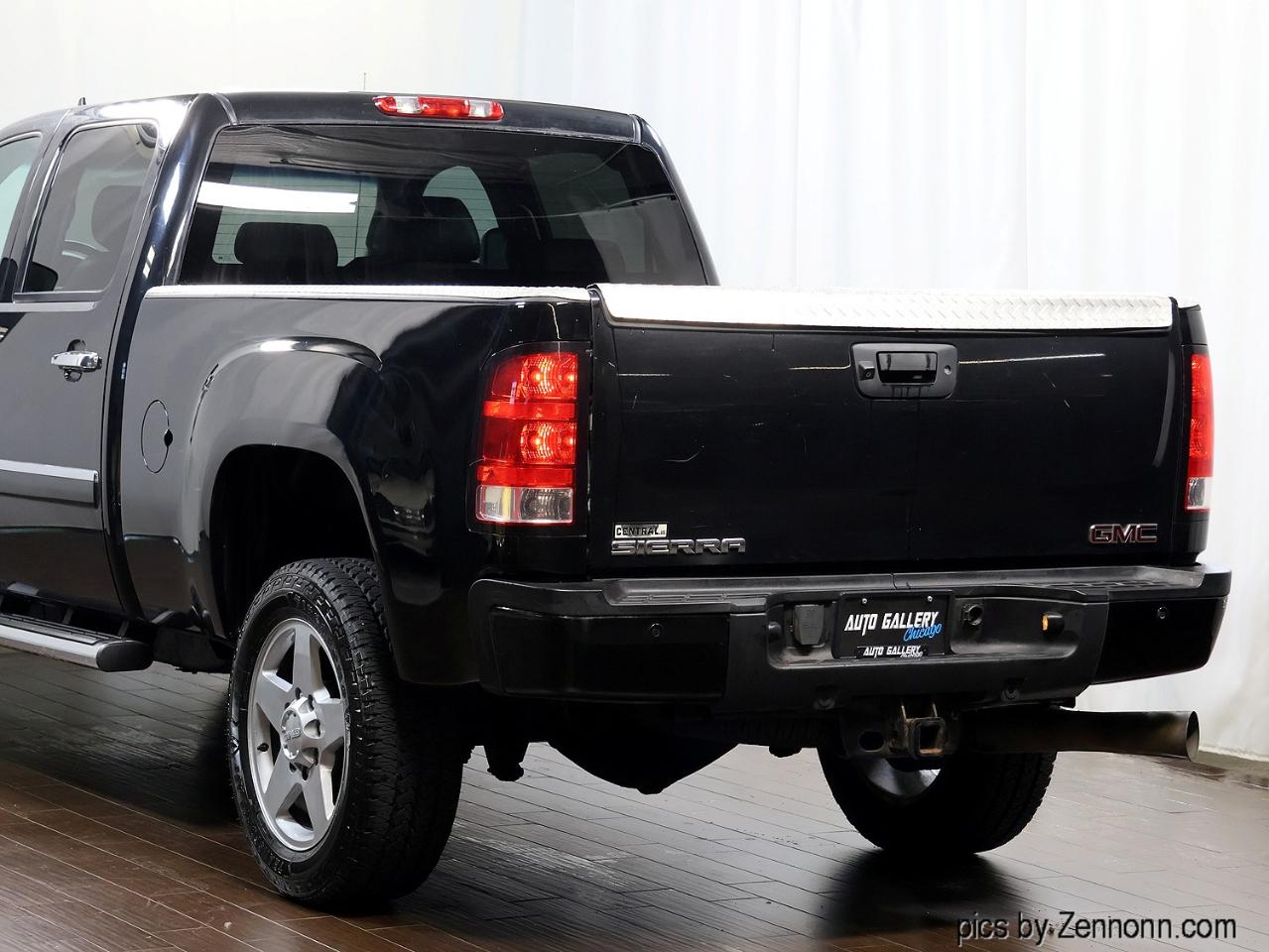 GMC Sierra 2500HD 4WD Crew Cab 153.7" Denali 2013