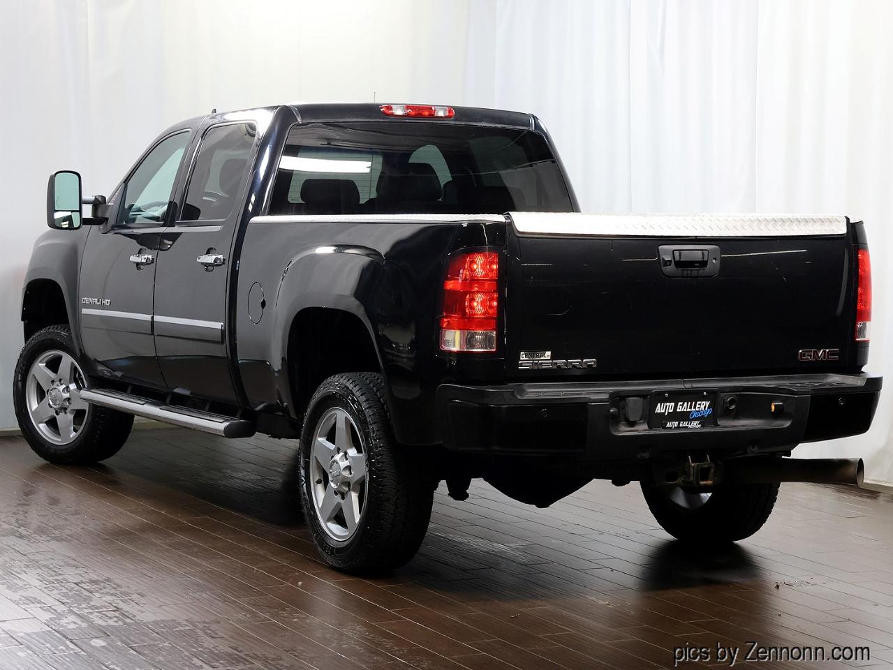 GMC Sierra 2500HD 4WD Crew Cab 153.7" Denali 2013