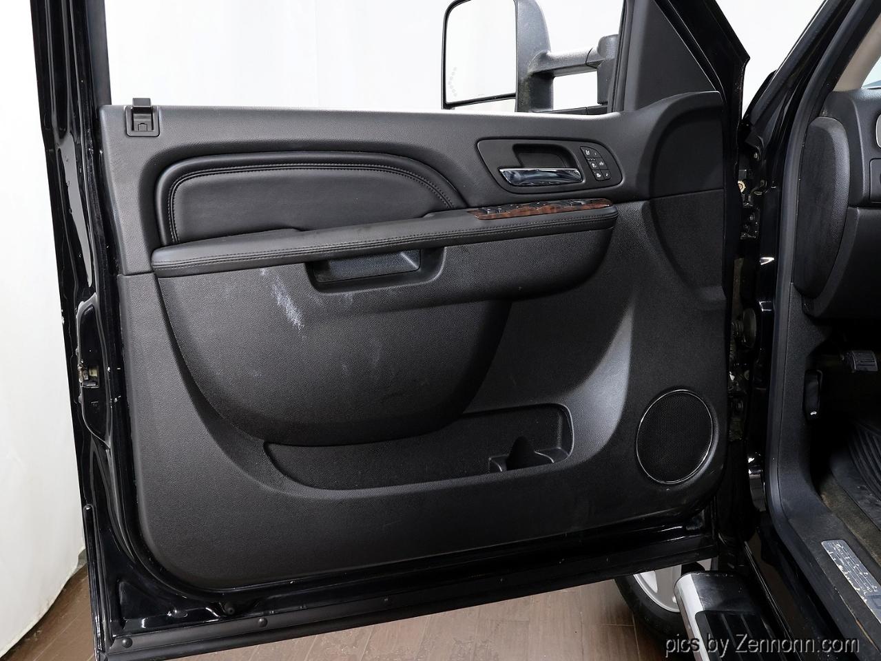 GMC Sierra 2500HD 4WD Crew Cab 153.7" Denali 2013