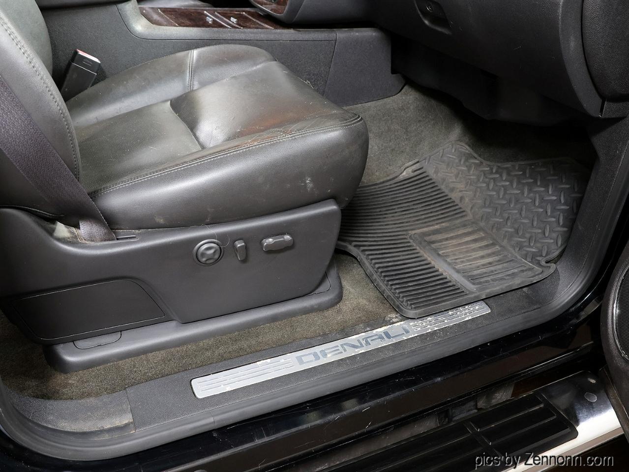 GMC Sierra 2500HD 4WD Crew Cab 153.7" Denali 2013