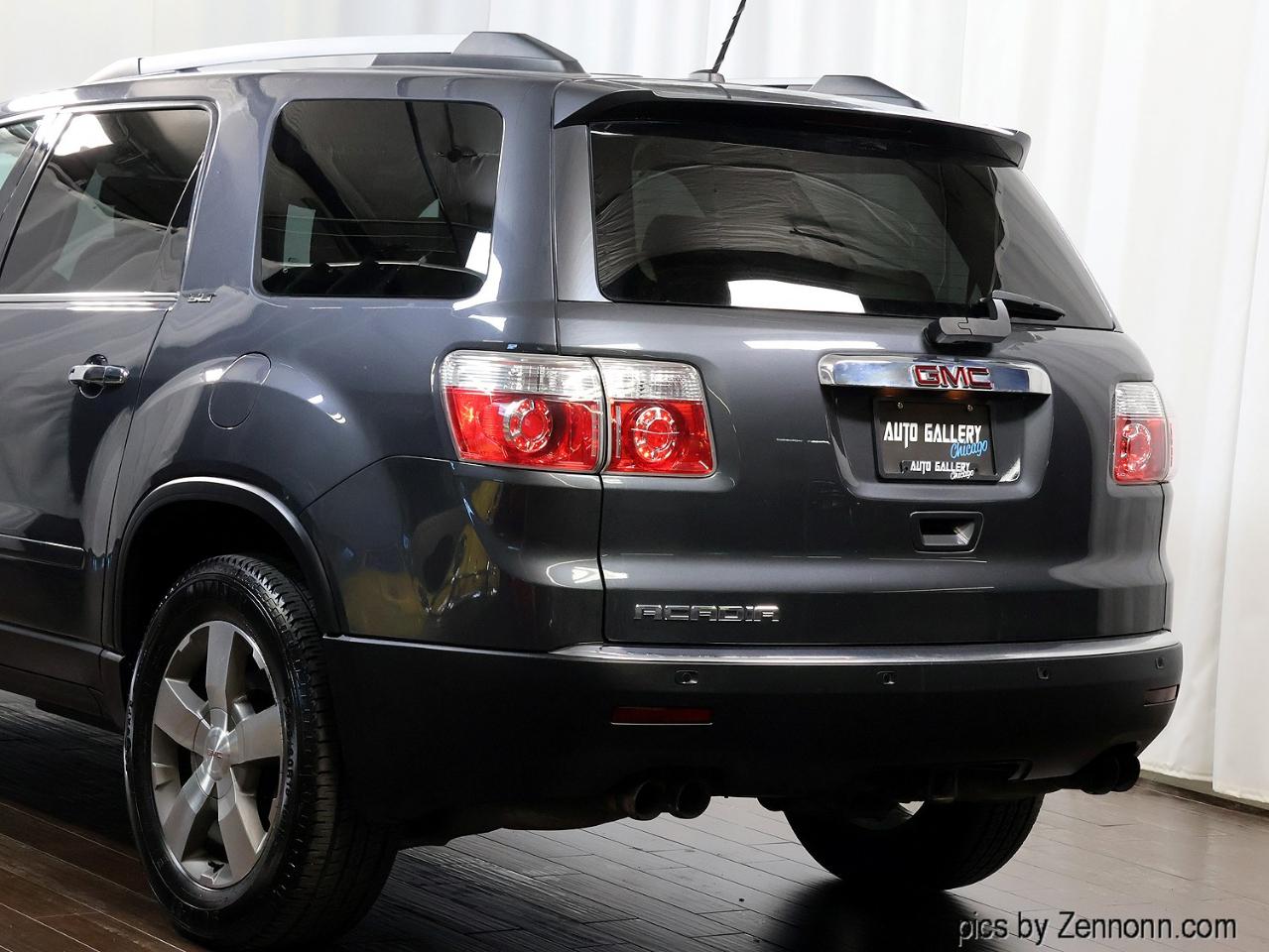 GMC Acadia FWD 4dr SLT2 2011