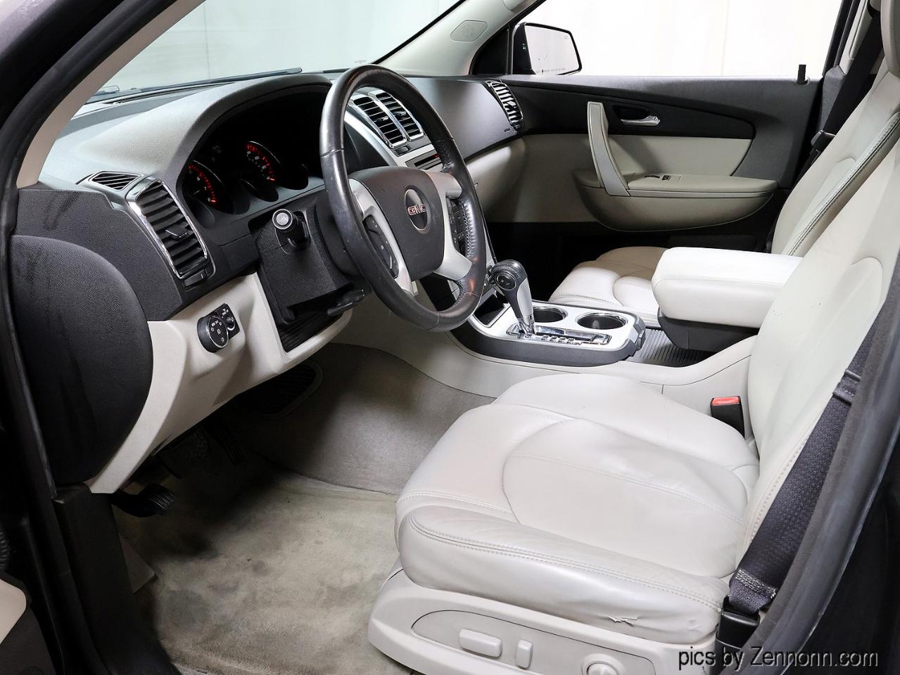 GMC Acadia FWD 4dr SLT2 2011