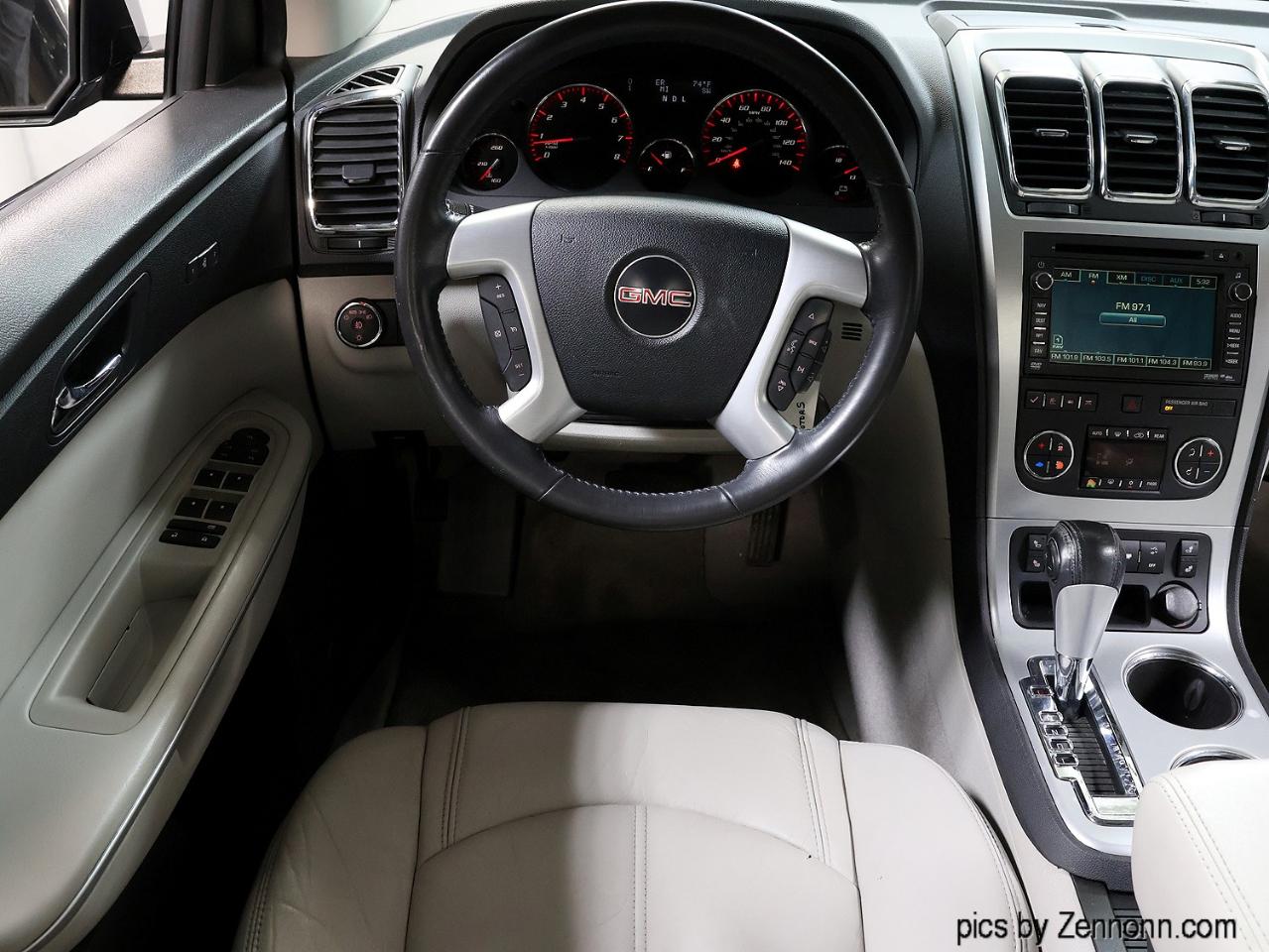 GMC Acadia FWD 4dr SLT2 2011