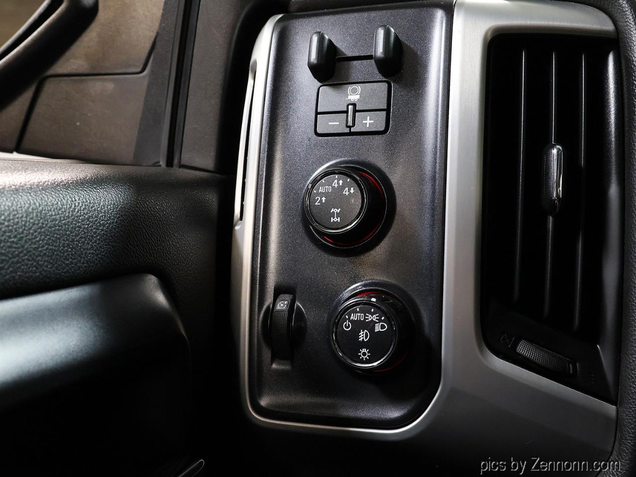 GMC Sierra 1500 4WD Crew Cab 153.0" SLE 2014