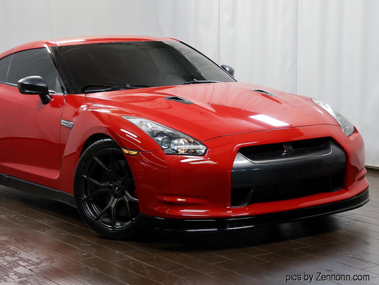 Nissan GT-R 2dr Cpe Premium 2010