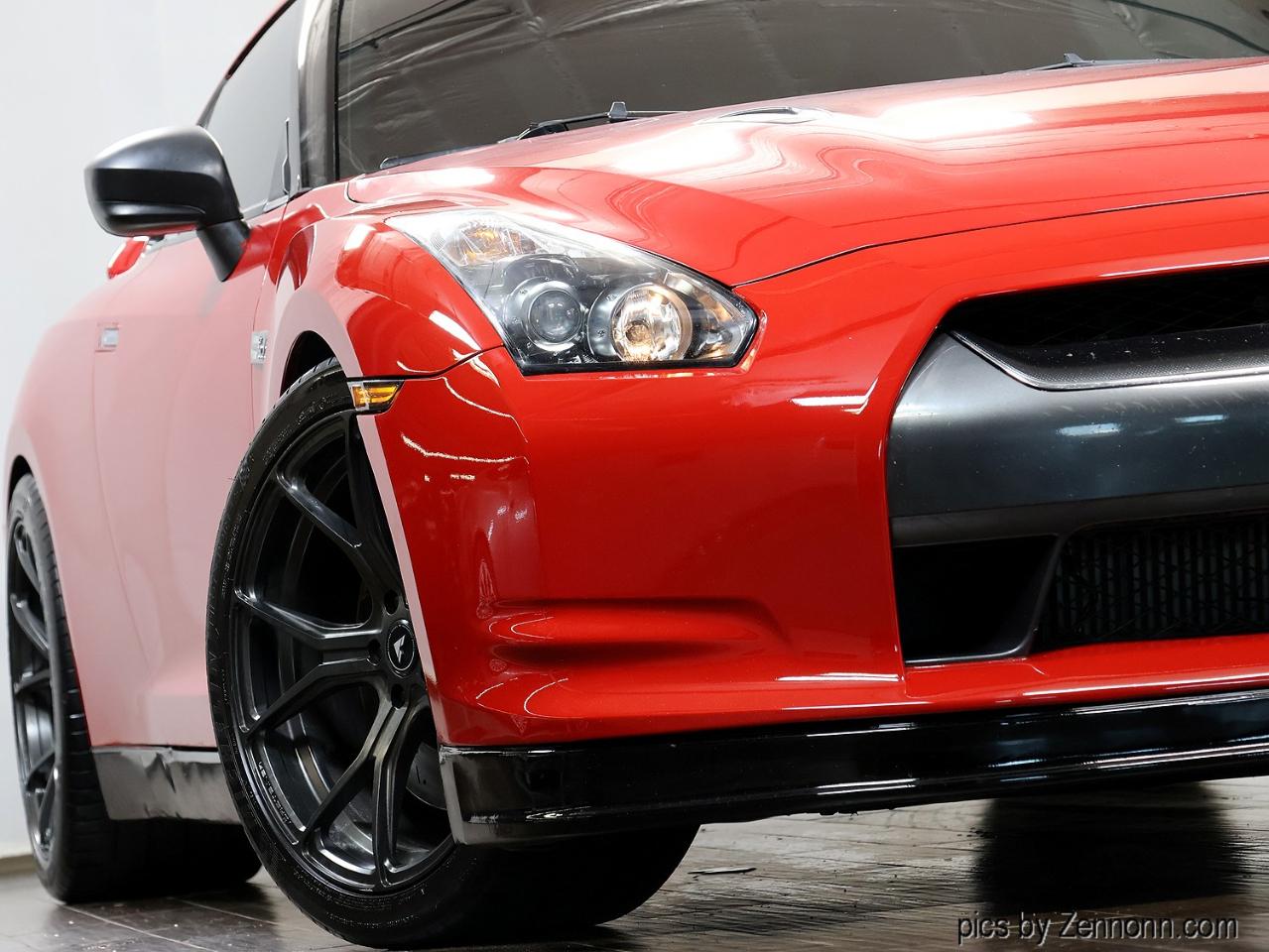 Nissan GT-R 2dr Cpe Premium 2010