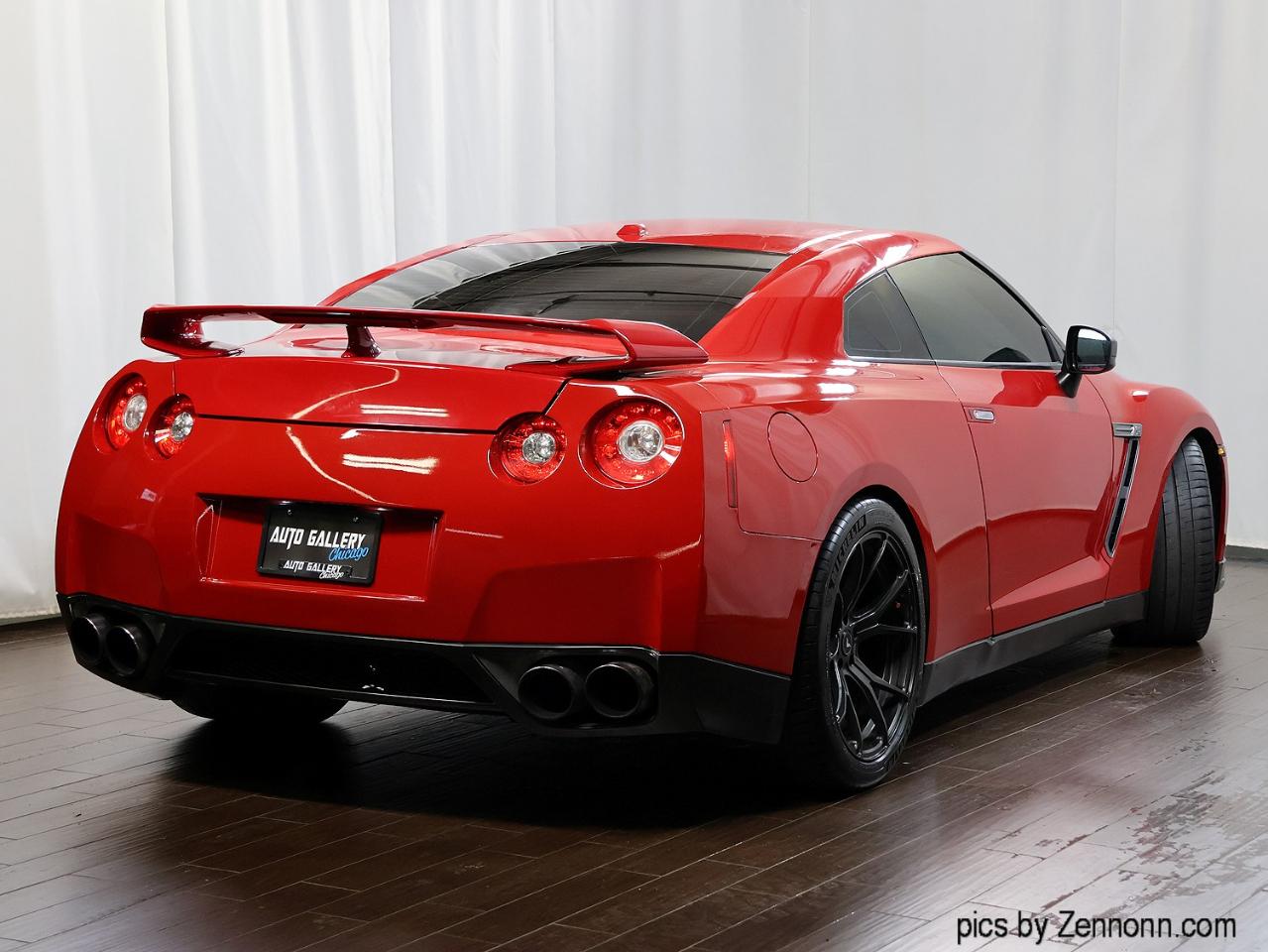 Nissan GT-R 2dr Cpe Premium 2010
