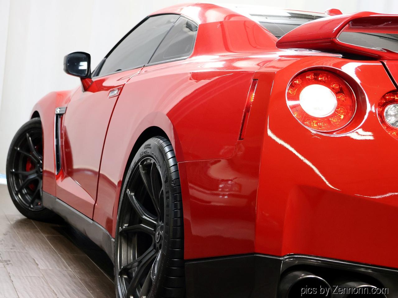 Nissan GT-R 2dr Cpe Premium 2010