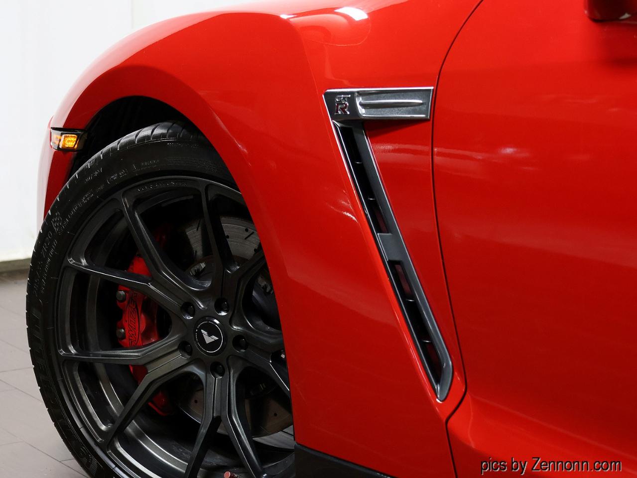 Nissan GT-R 2dr Cpe Premium 2010