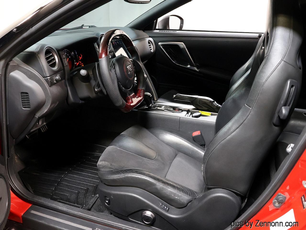 Nissan GT-R 2dr Cpe Premium 2010