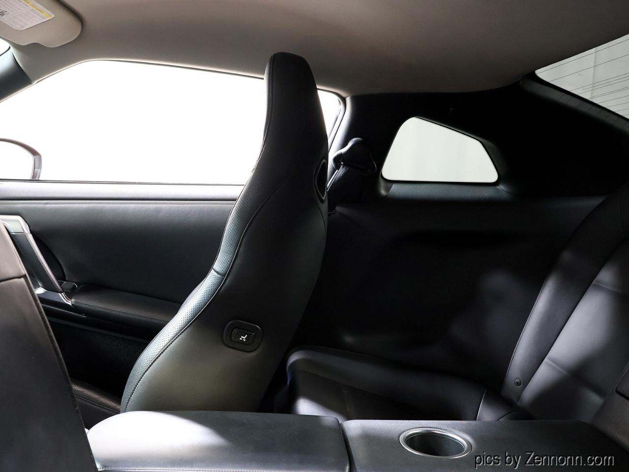 Nissan GT-R 2dr Cpe Premium 2010