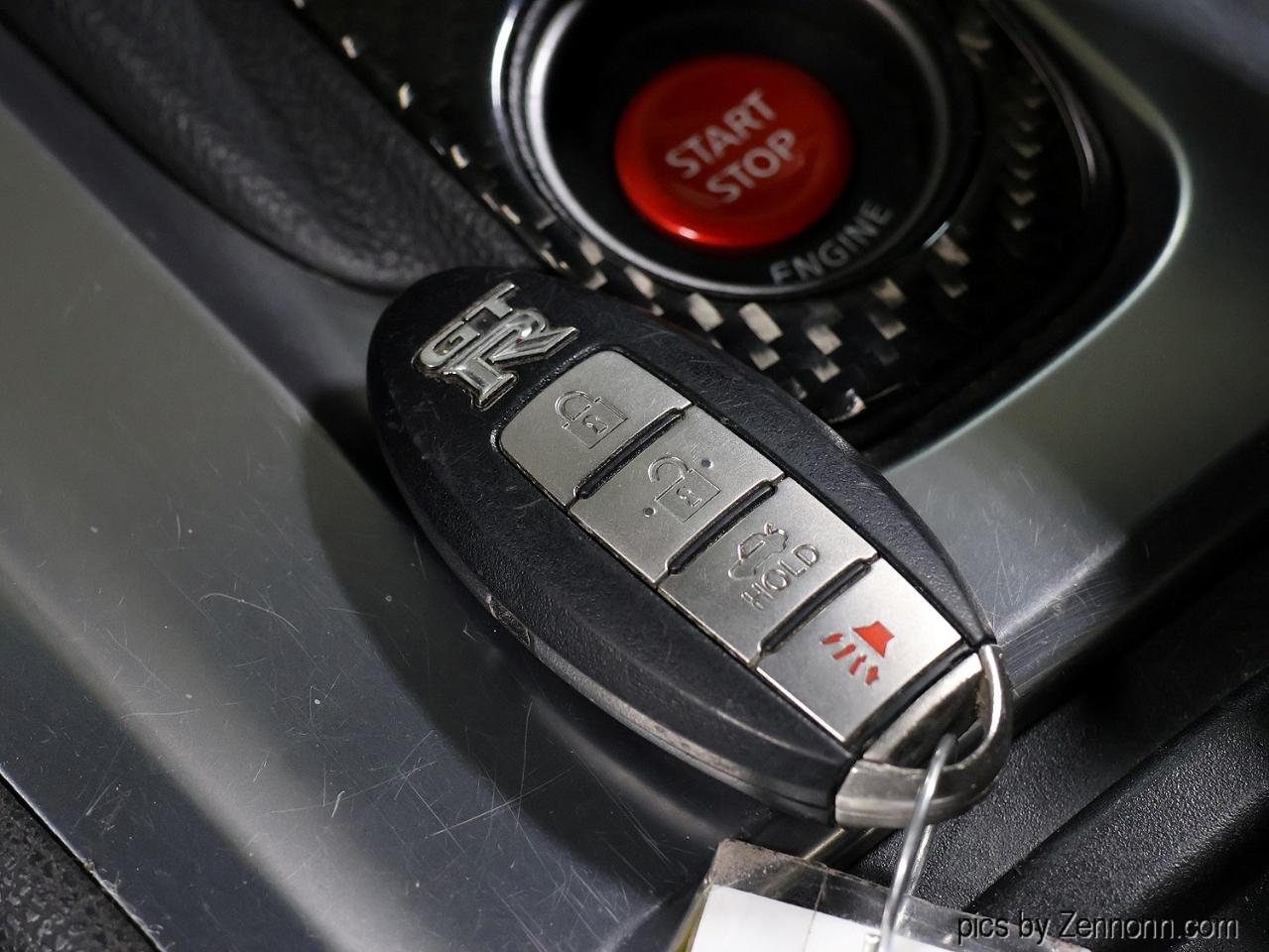 Nissan GT-R 2dr Cpe Premium 2010