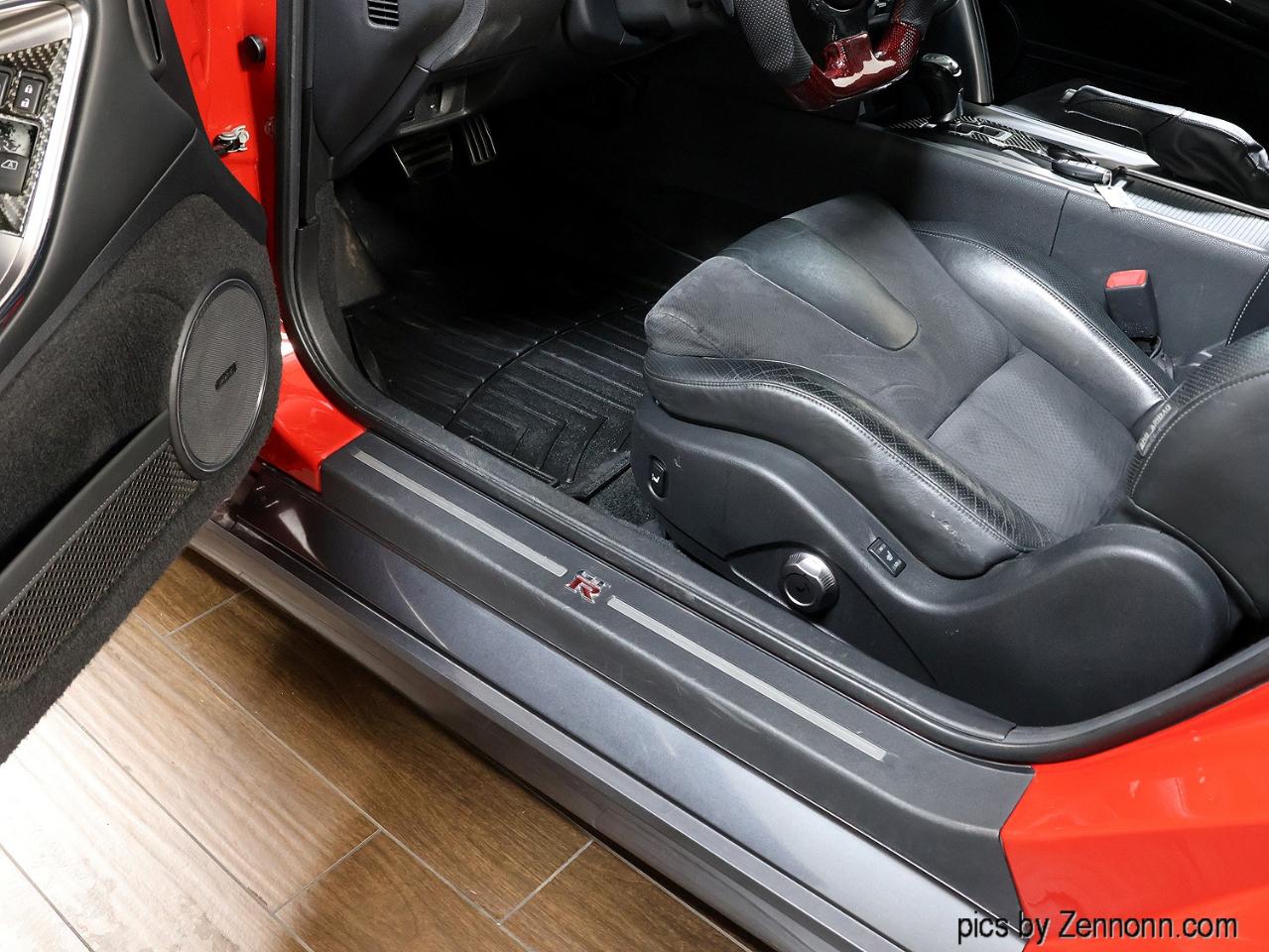 Nissan GT-R 2dr Cpe Premium 2010
