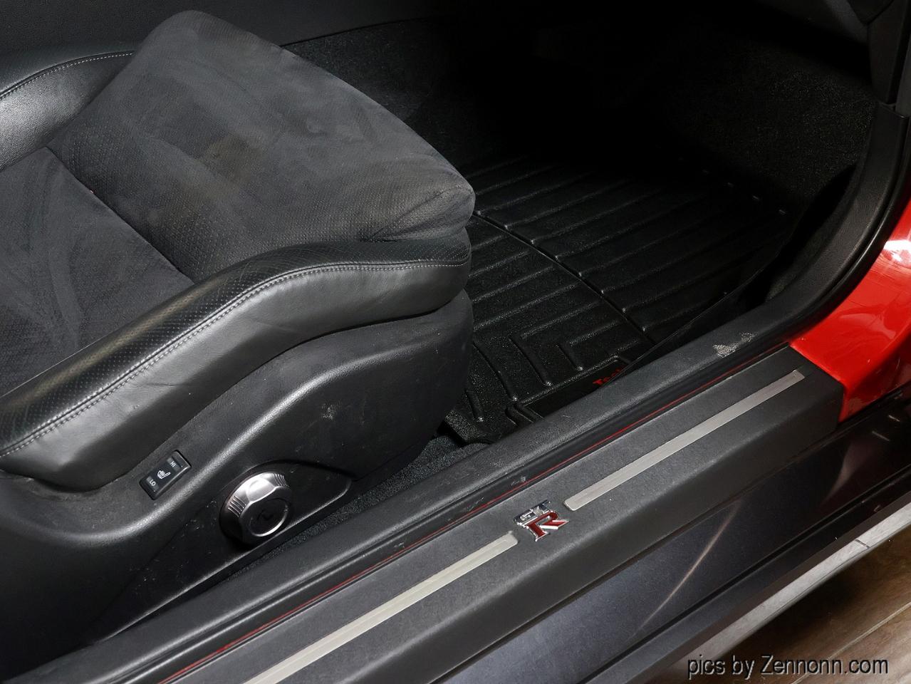 Nissan GT-R 2dr Cpe Premium 2010