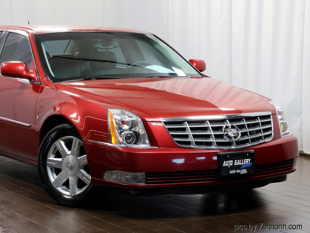 Cadillac DTS 4dr Sdn V8 2007