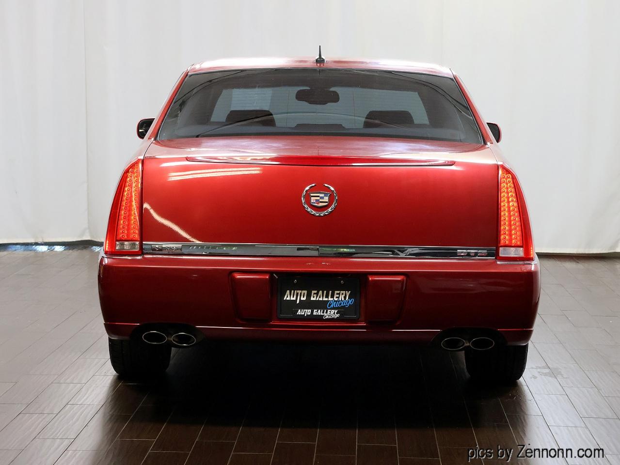 Cadillac DTS 4dr Sdn V8 2007