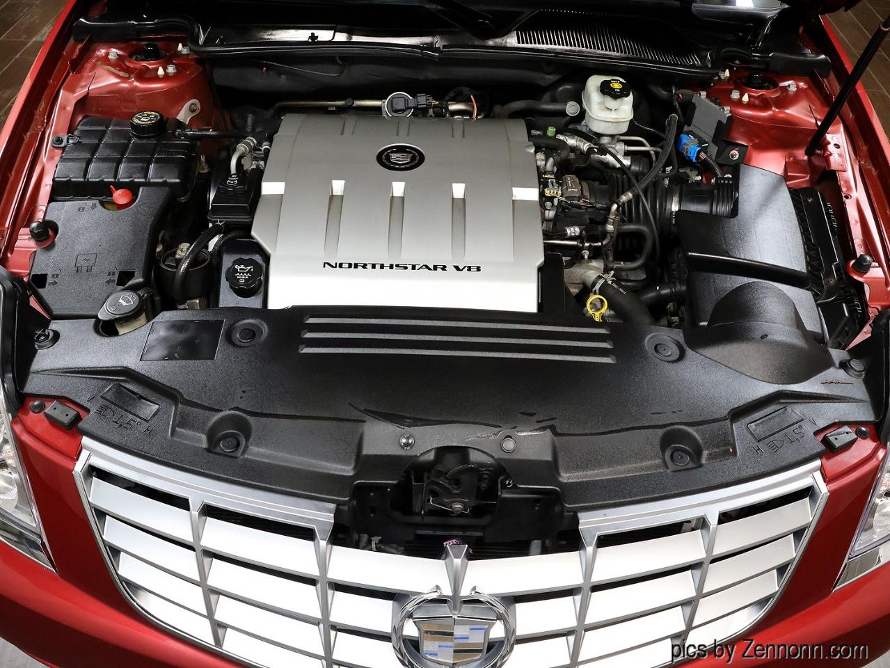 Cadillac DTS 4dr Sdn V8 2007