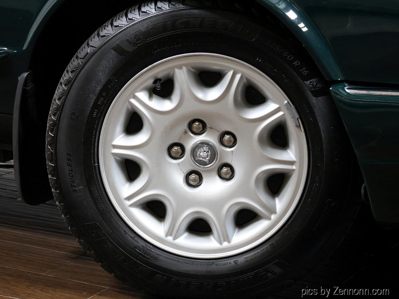Jaguar XJ 4dr Sdn 1999