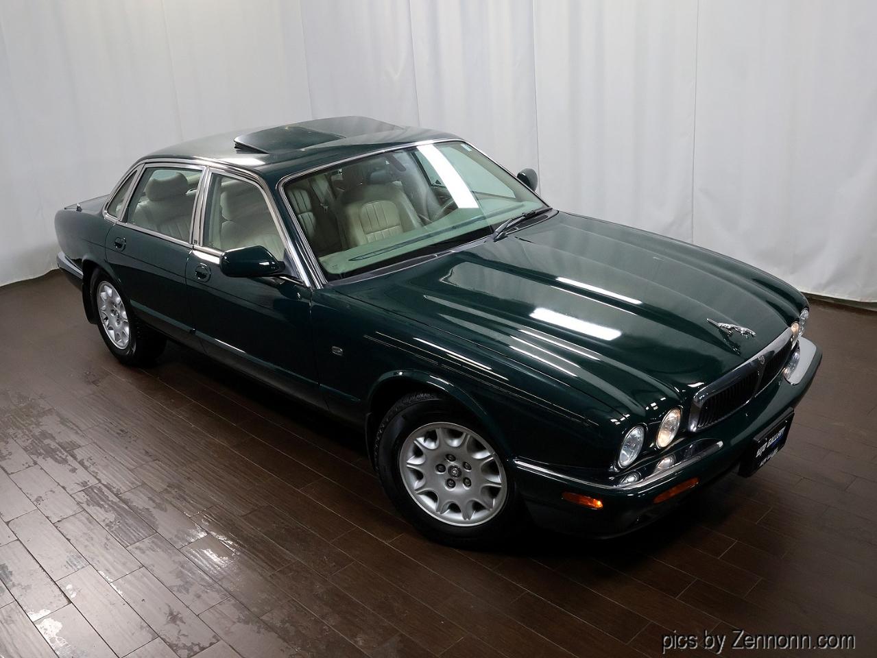 Jaguar XJ 4dr Sdn 1999