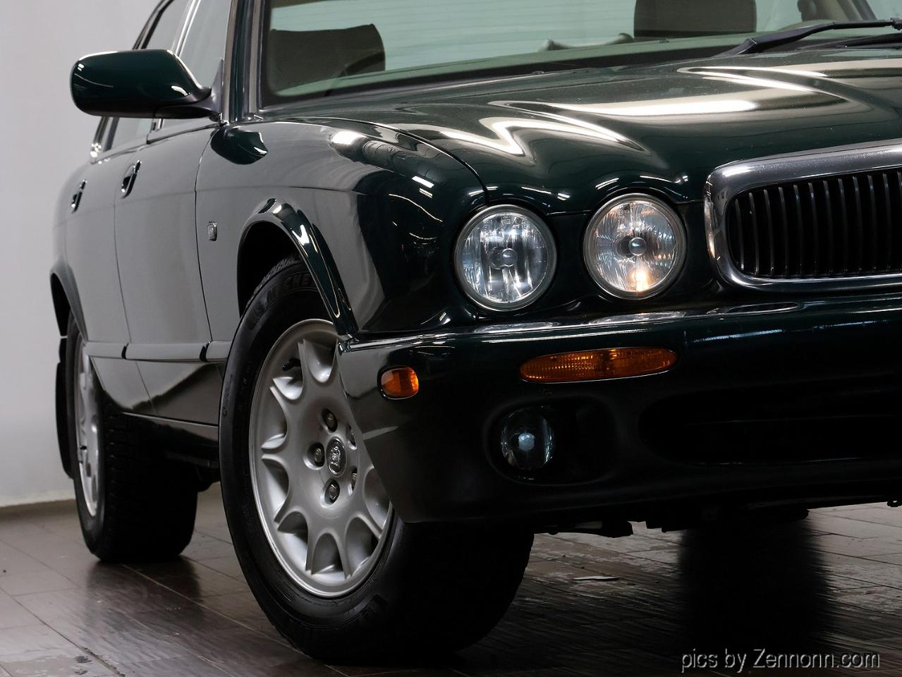 Jaguar XJ 4dr Sdn 1999