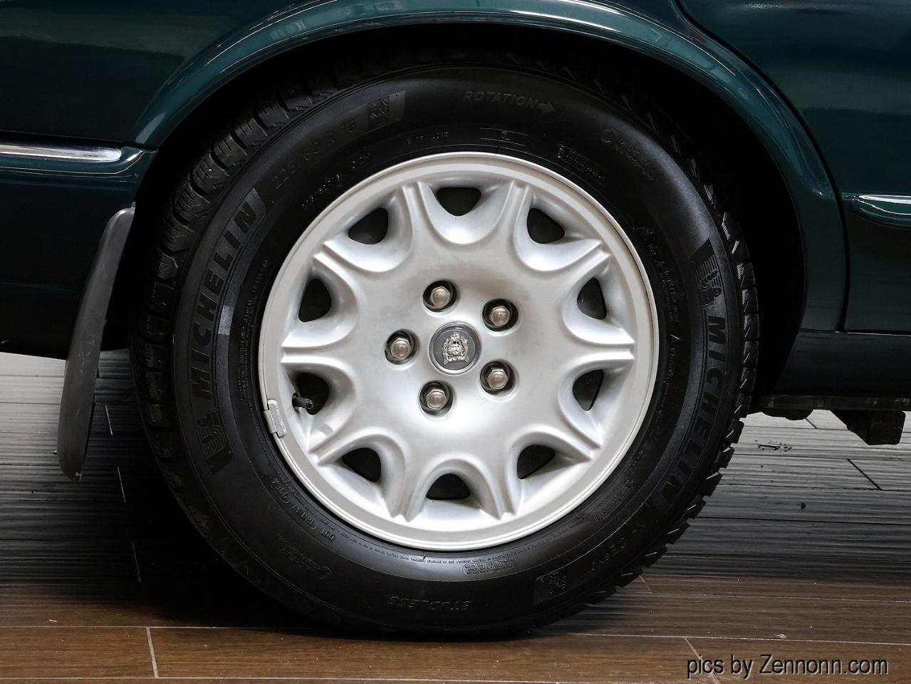 Jaguar XJ 4dr Sdn 1999