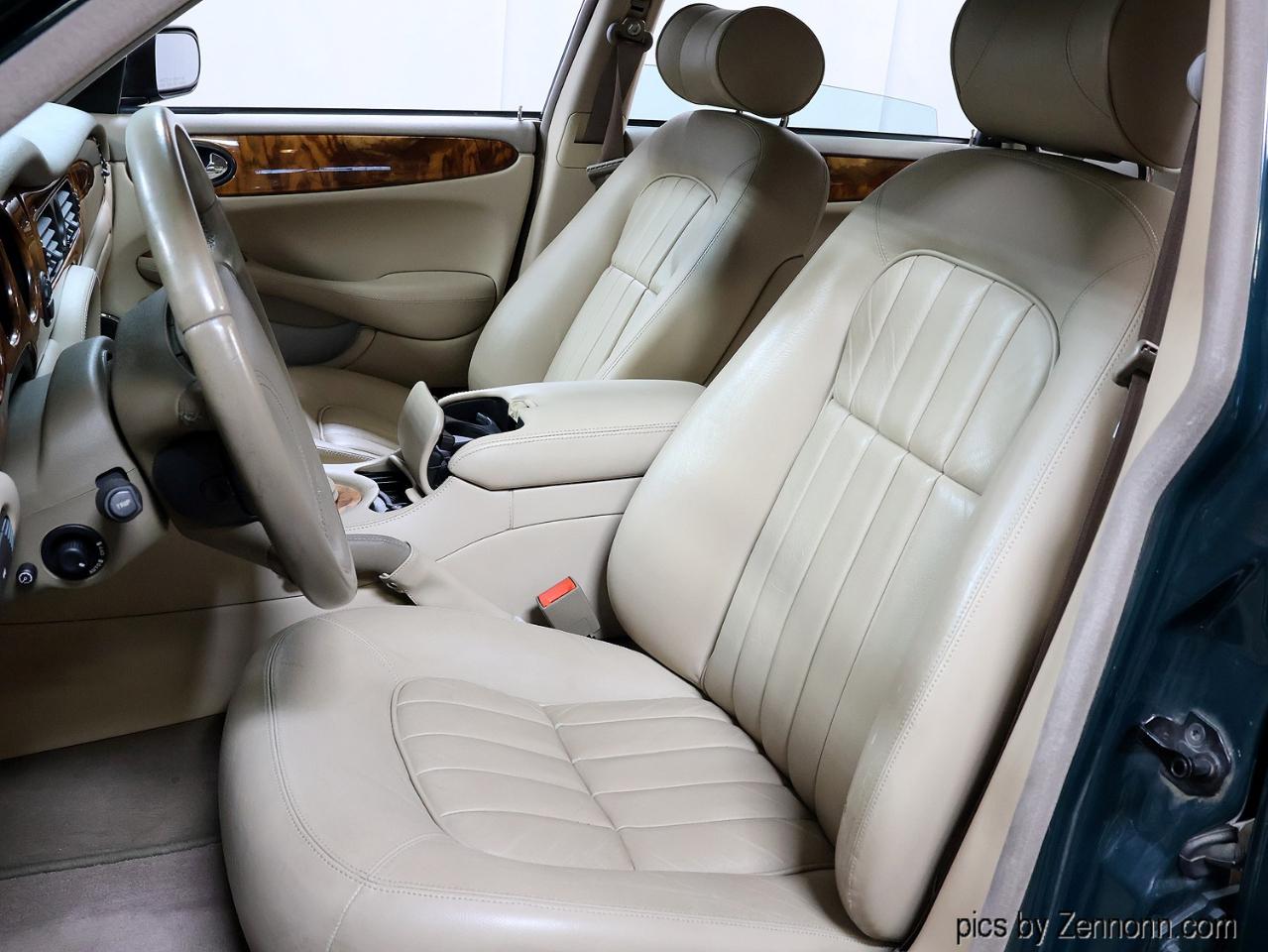 Jaguar XJ 4dr Sdn 1999