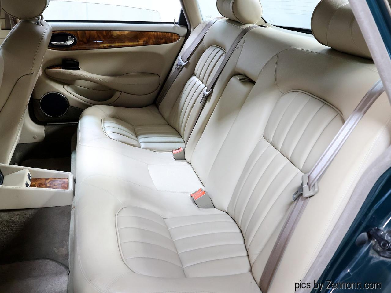 Jaguar XJ 4dr Sdn 1999