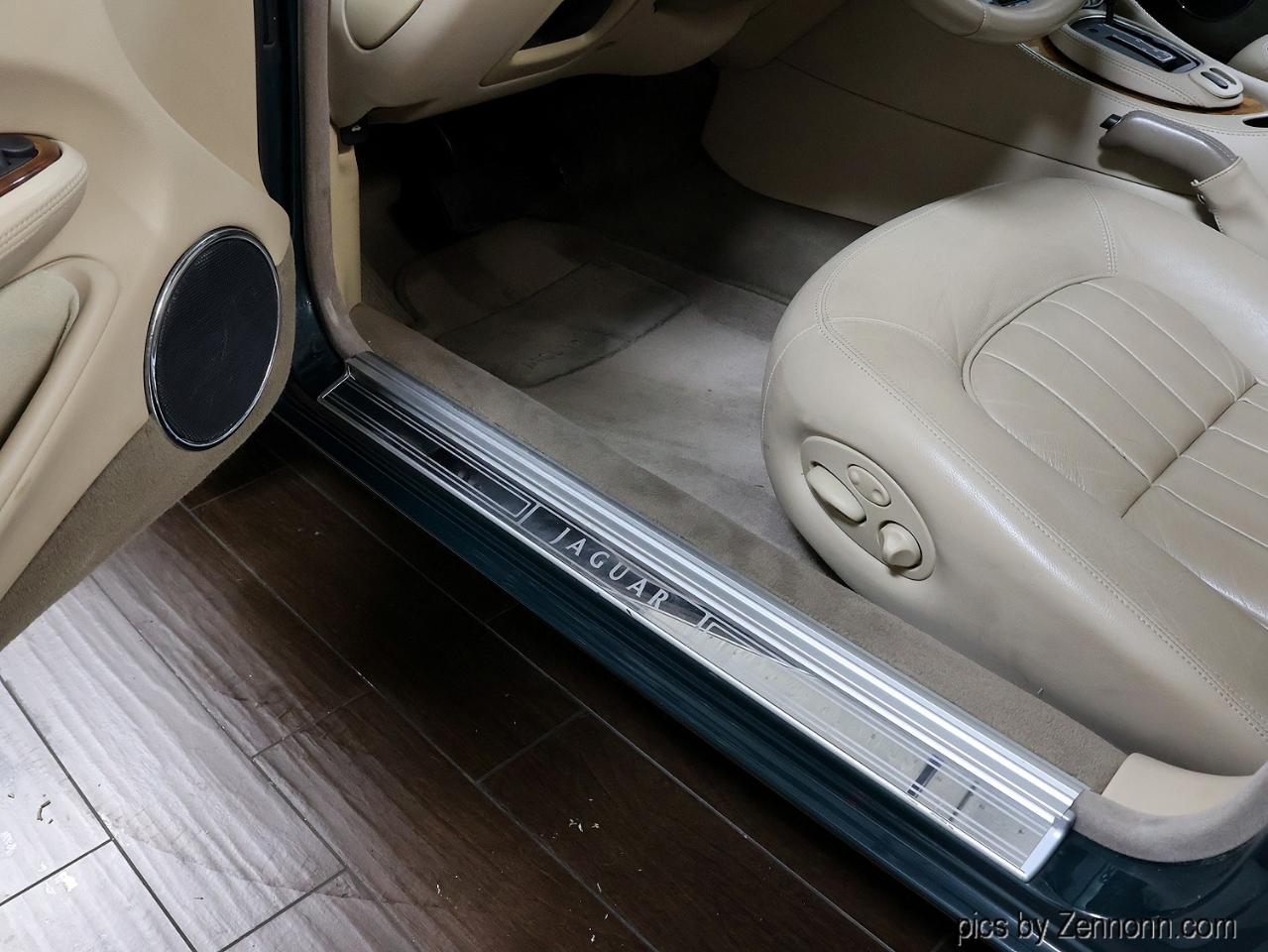 Jaguar XJ 4dr Sdn 1999
