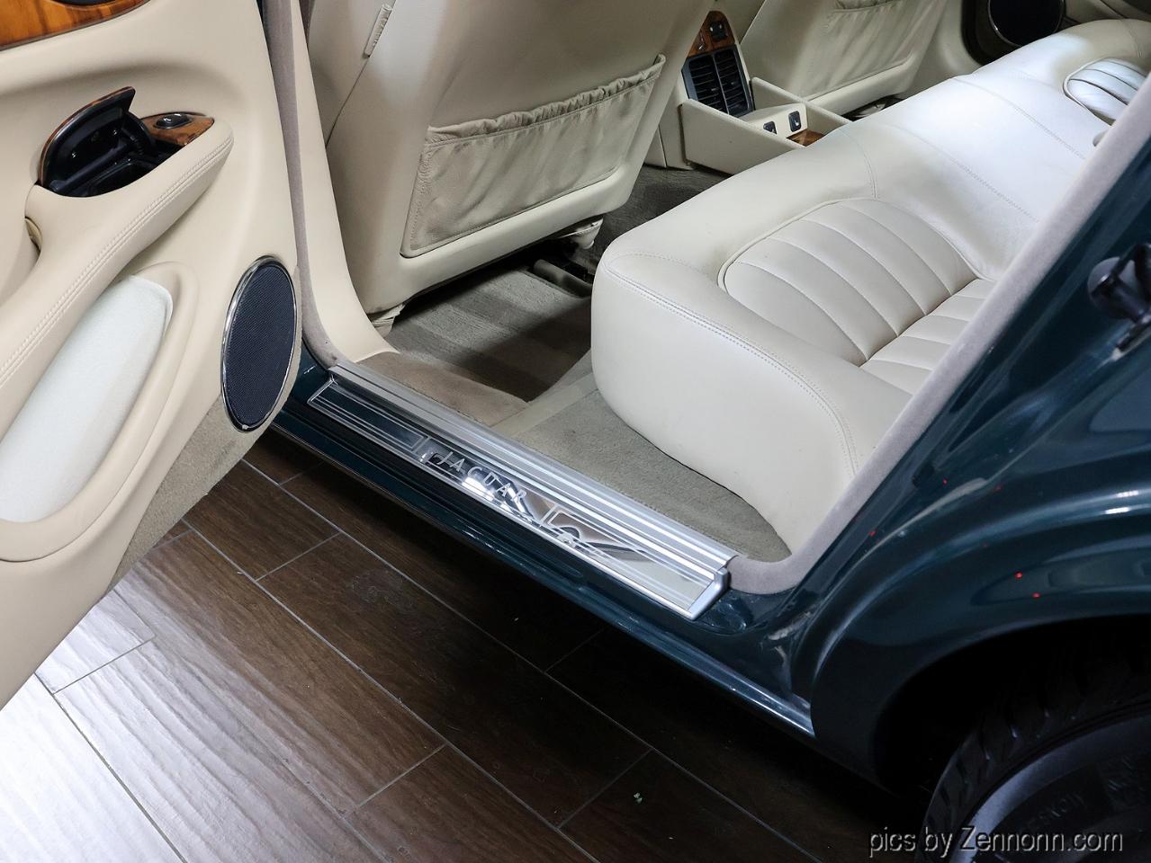 Jaguar XJ 4dr Sdn 1999