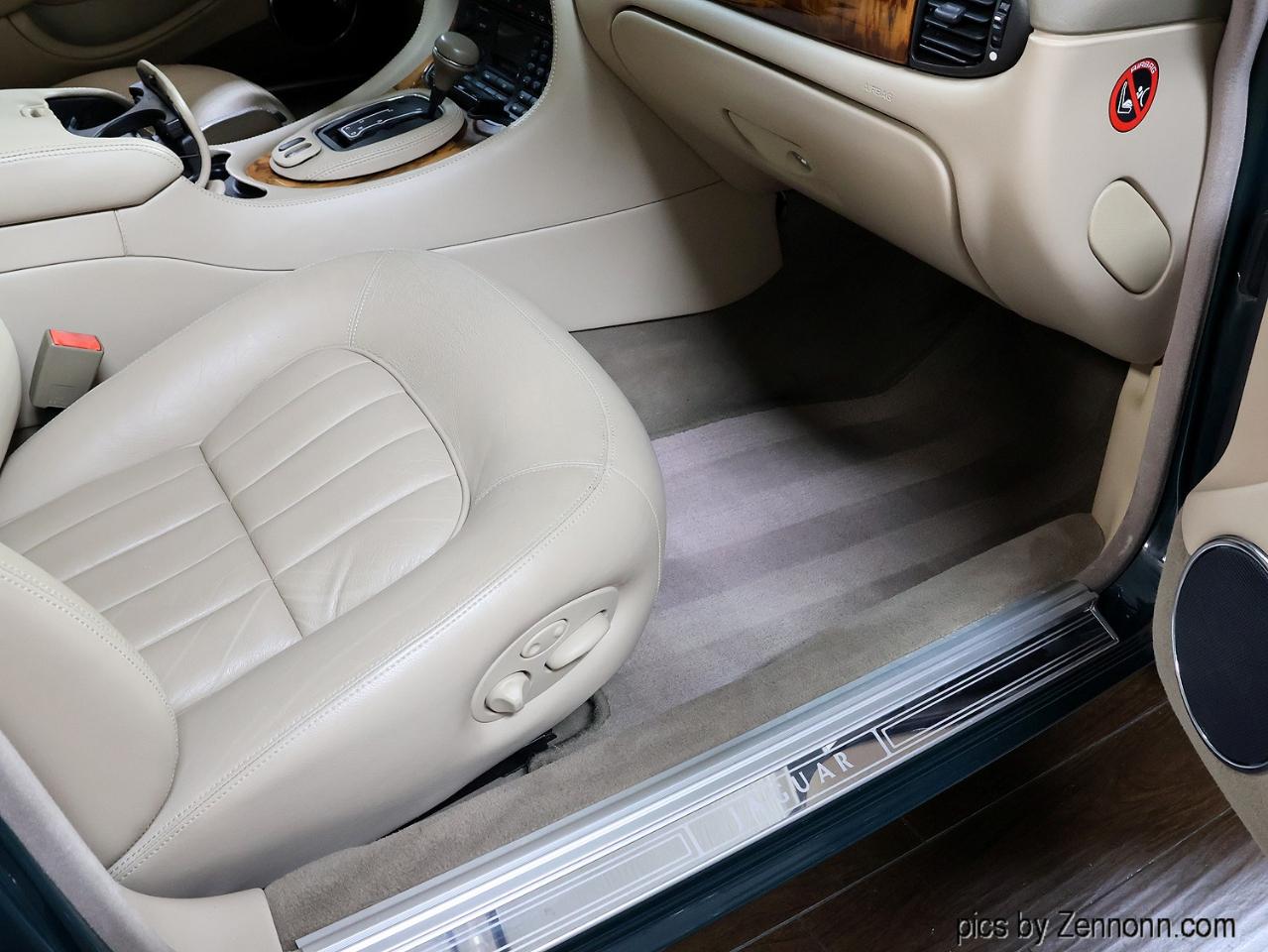 Jaguar XJ 4dr Sdn 1999
