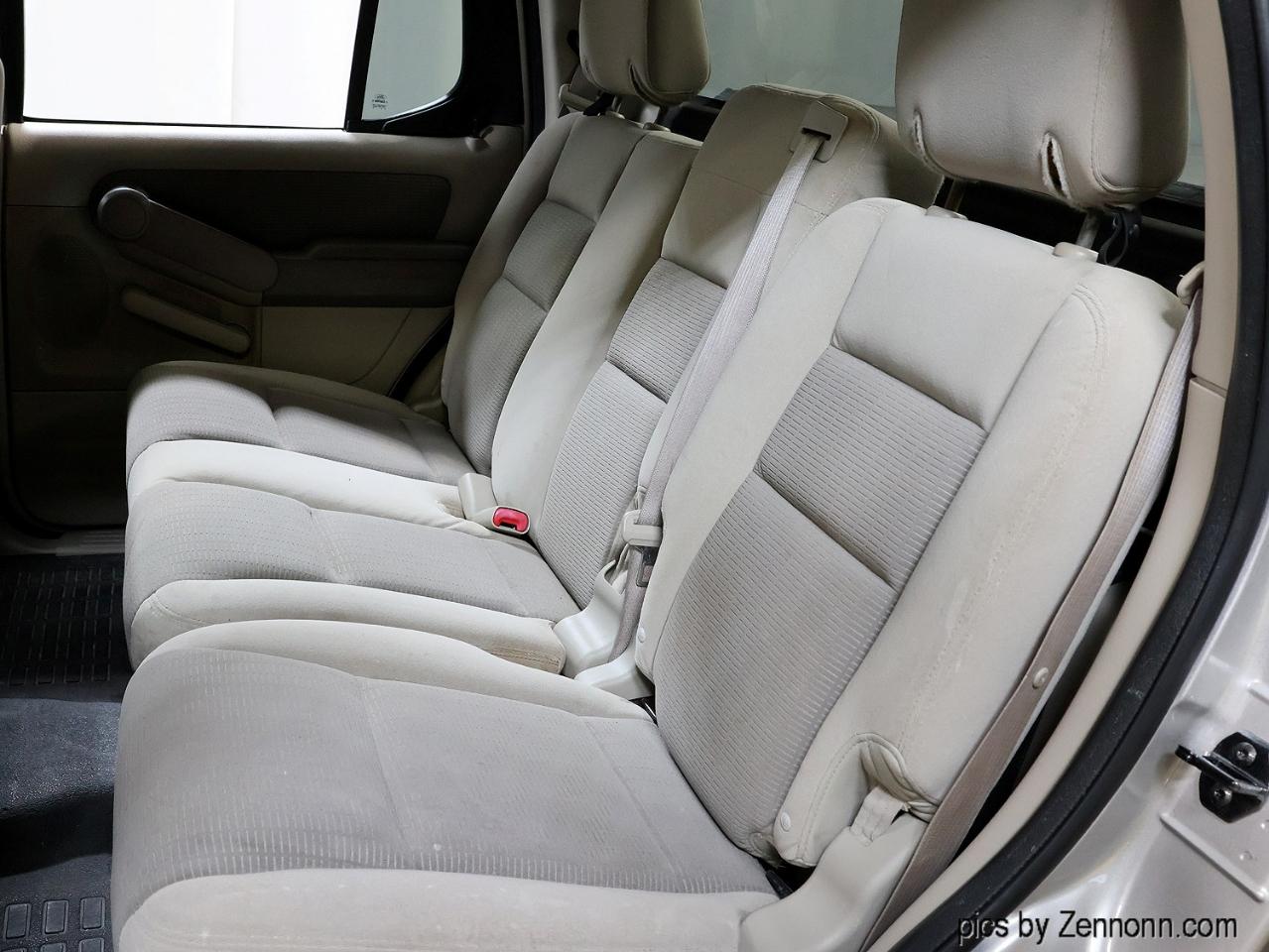 Ford Explorer Sport Trac 2WD 4dr V8 XLT 2007