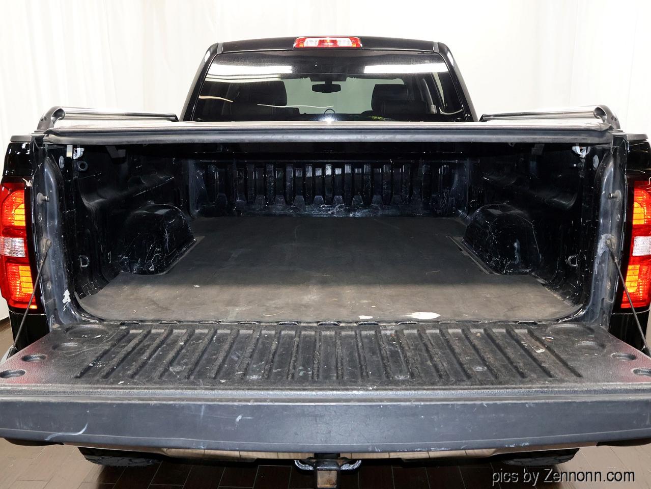 GMC Sierra 1500 4WD Crew Cab 153.0" SLE 2017