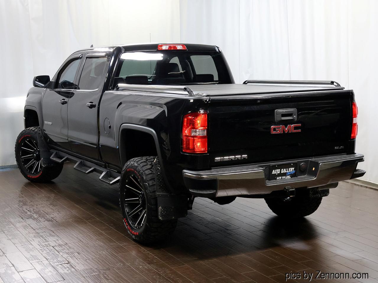 GMC Sierra 1500 4WD Crew Cab 153.0" SLE 2017