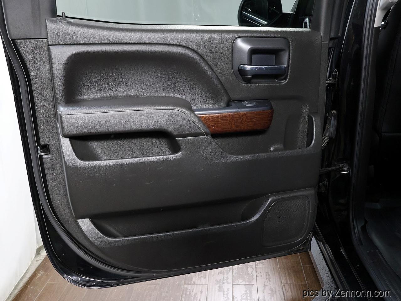 GMC Sierra 1500 4WD Crew Cab 153.0" SLE 2017
