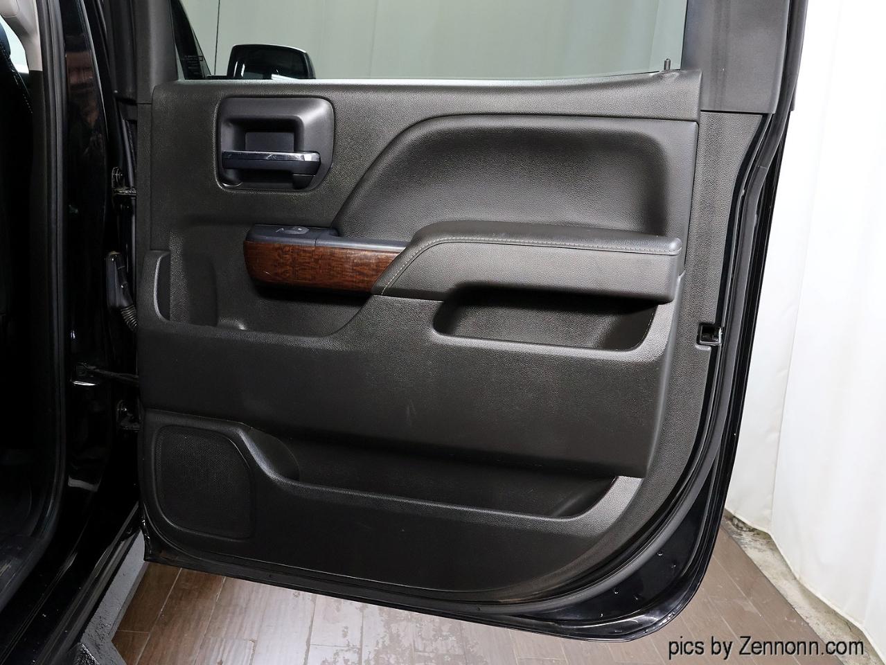 GMC Sierra 1500 4WD Crew Cab 153.0" SLE 2017