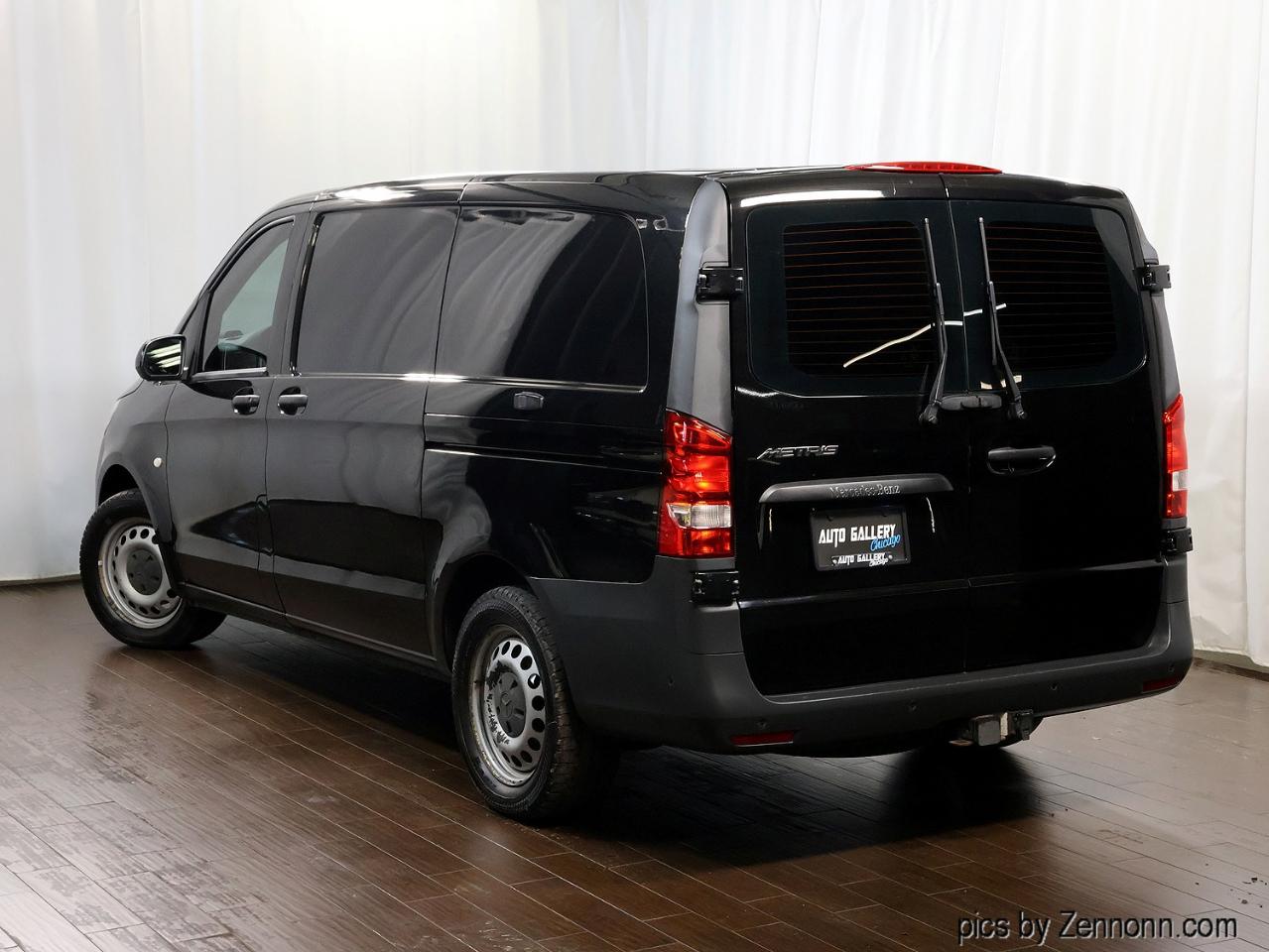 Mercedes-Benz Metris Cargo Van RWD 126" 2016