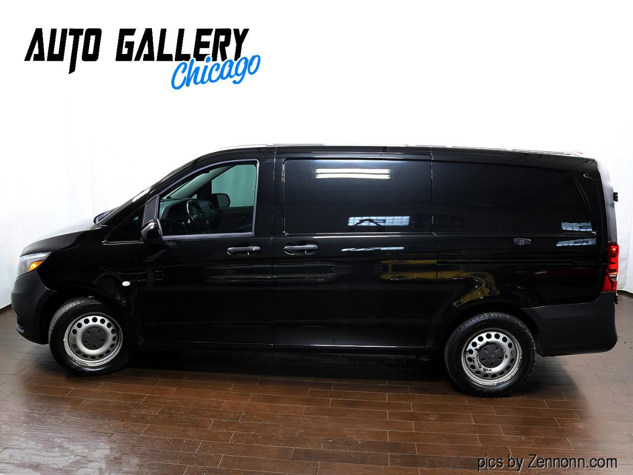 Mercedes-Benz Metris Cargo Van RWD 126" 2016