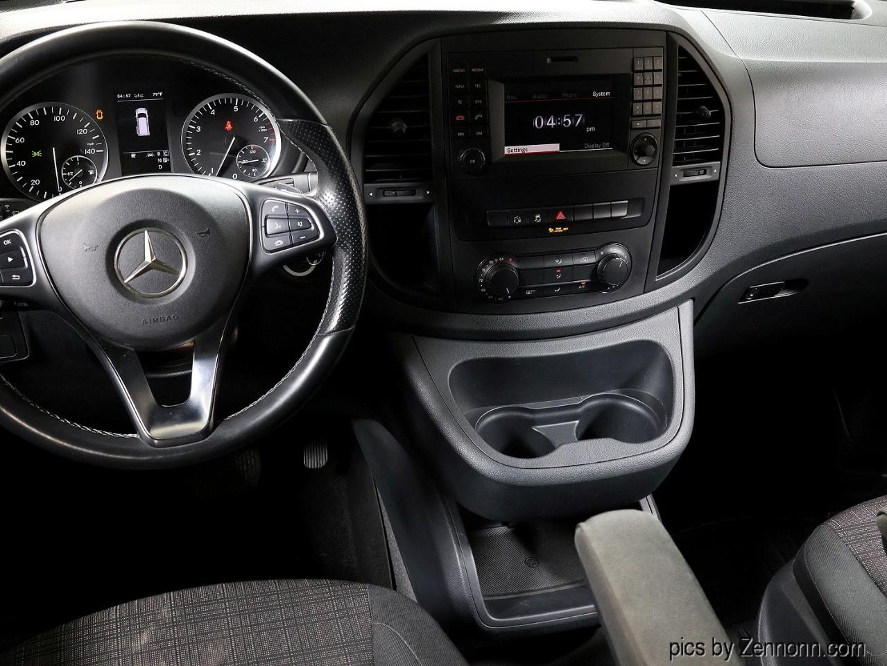 Mercedes-Benz Metris Cargo Van RWD 126" 2016