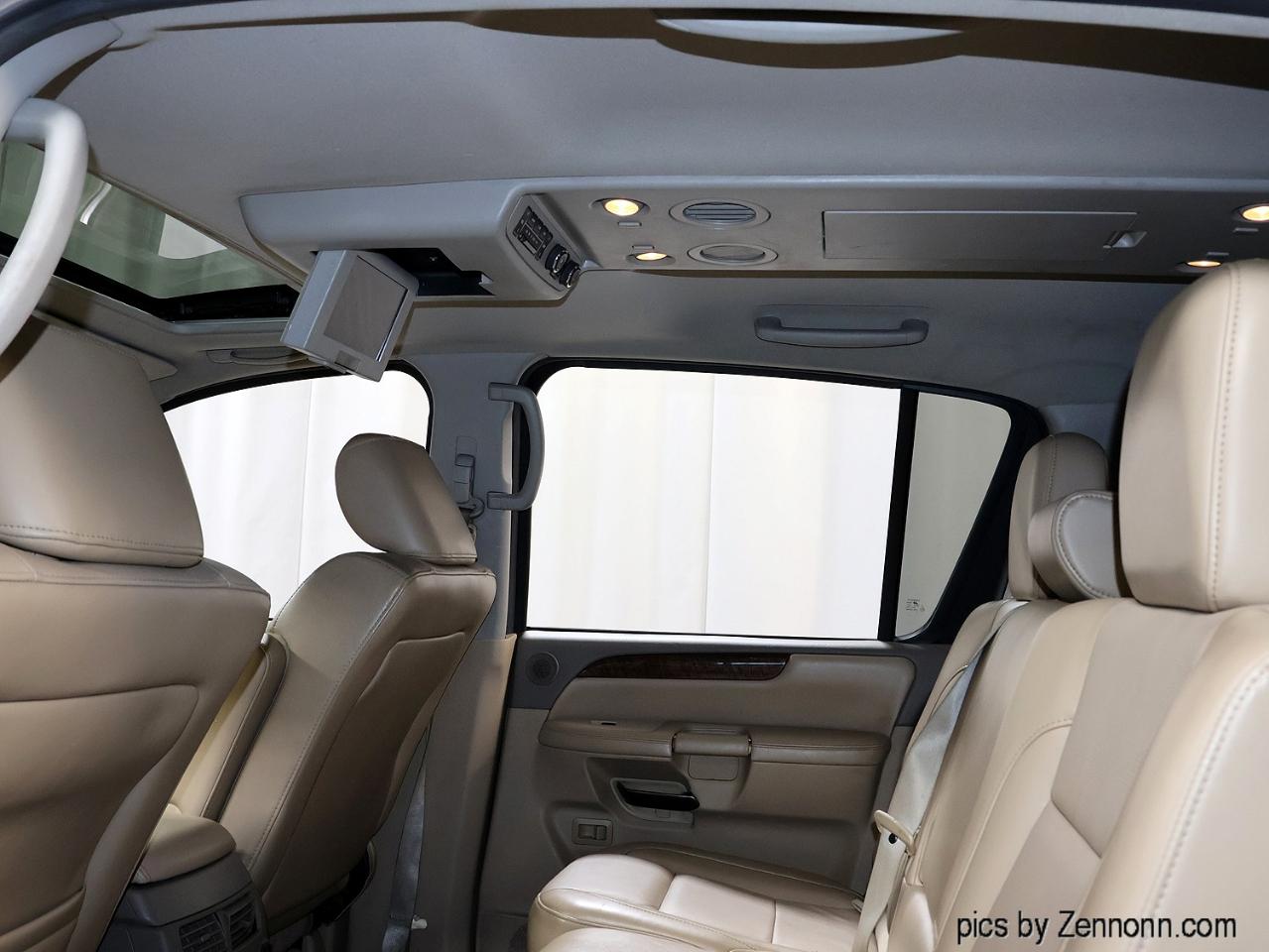 Nissan Armada 4WD 4dr Platinum 2012