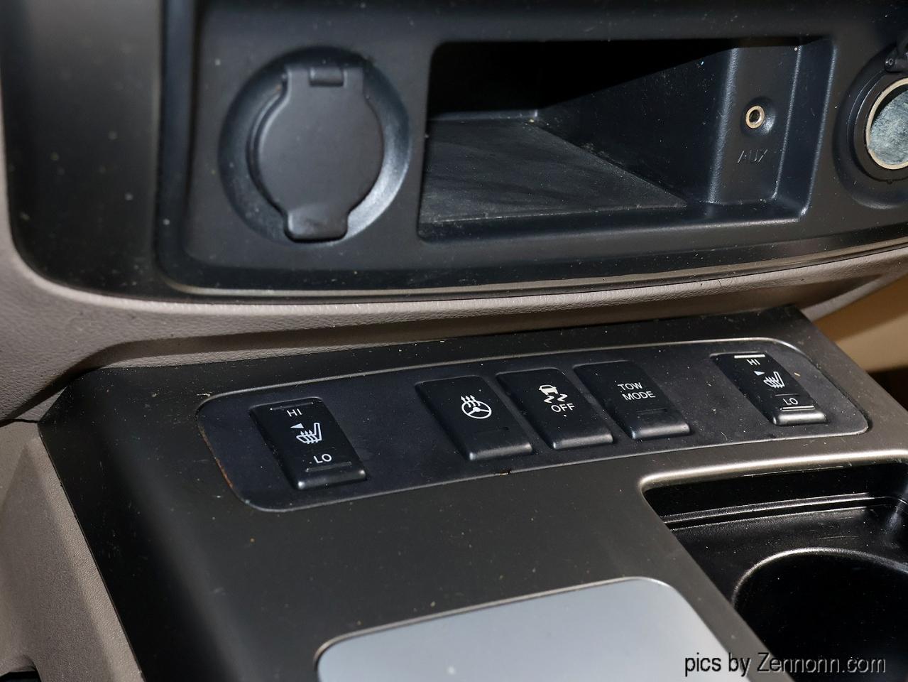Nissan Armada 4WD 4dr Platinum 2012