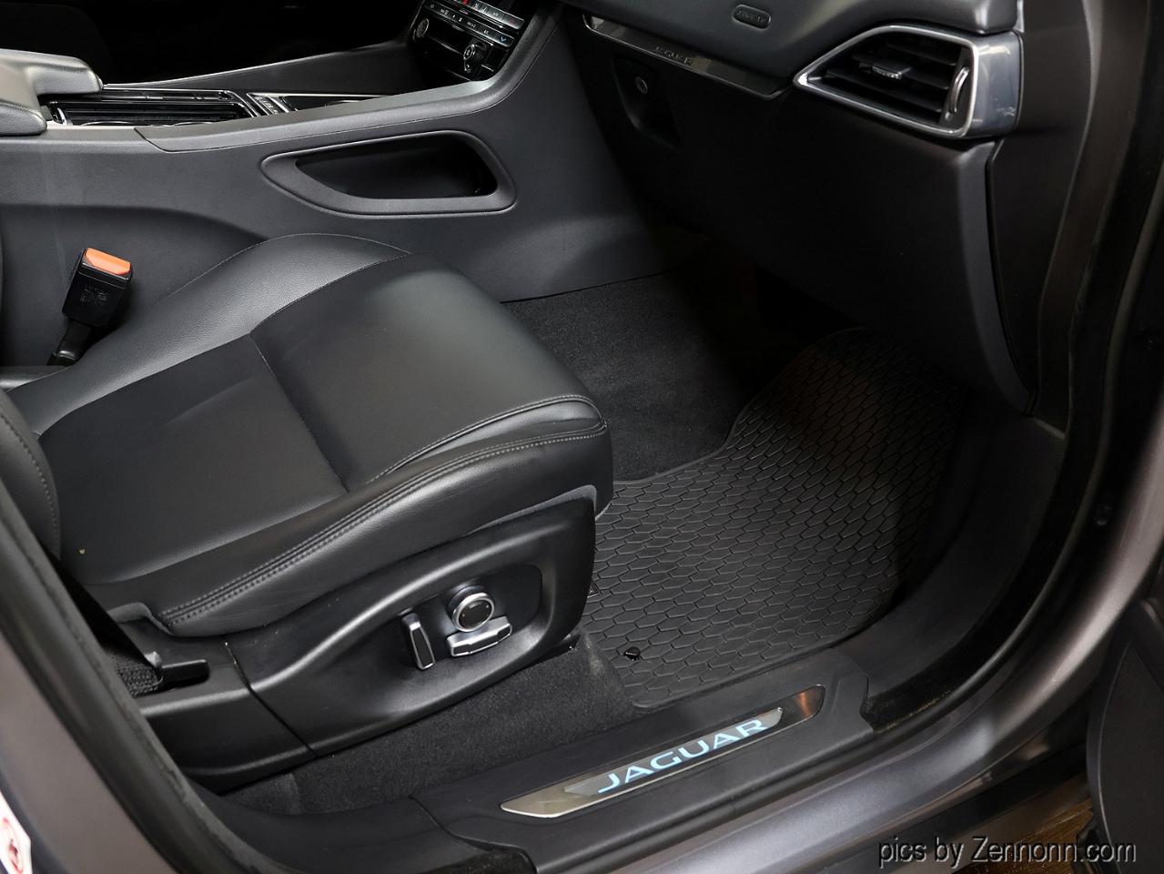 Jaguar F-Pace 25t Premium AWD 2020