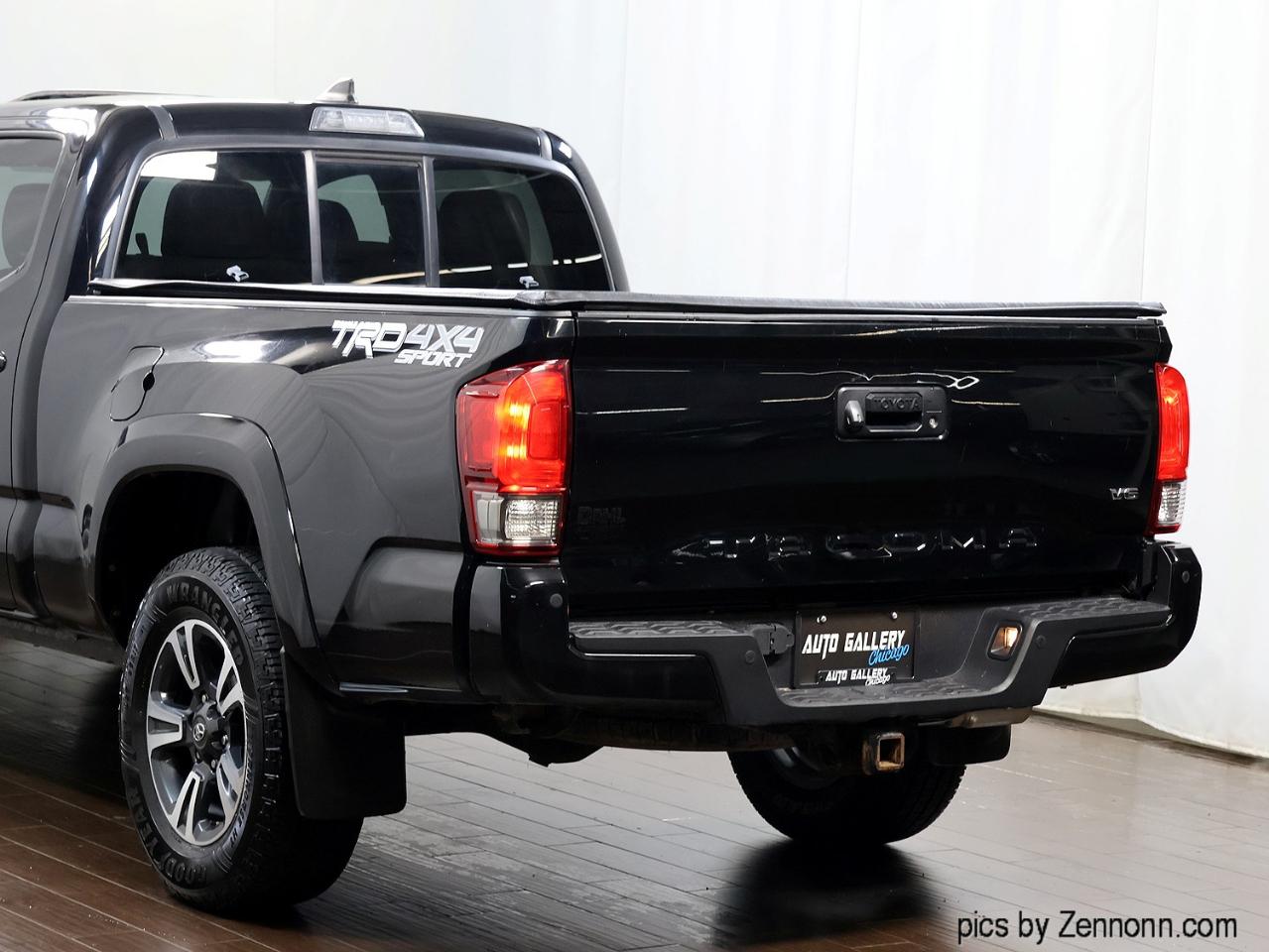 Toyota Tacoma 4WD Double Cab LB V6 AT TRD Off Road (Natl) 2016