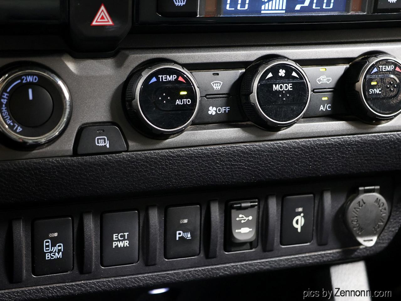 Toyota Tacoma 4WD Double Cab LB V6 AT TRD Off Road (Natl) 2016
