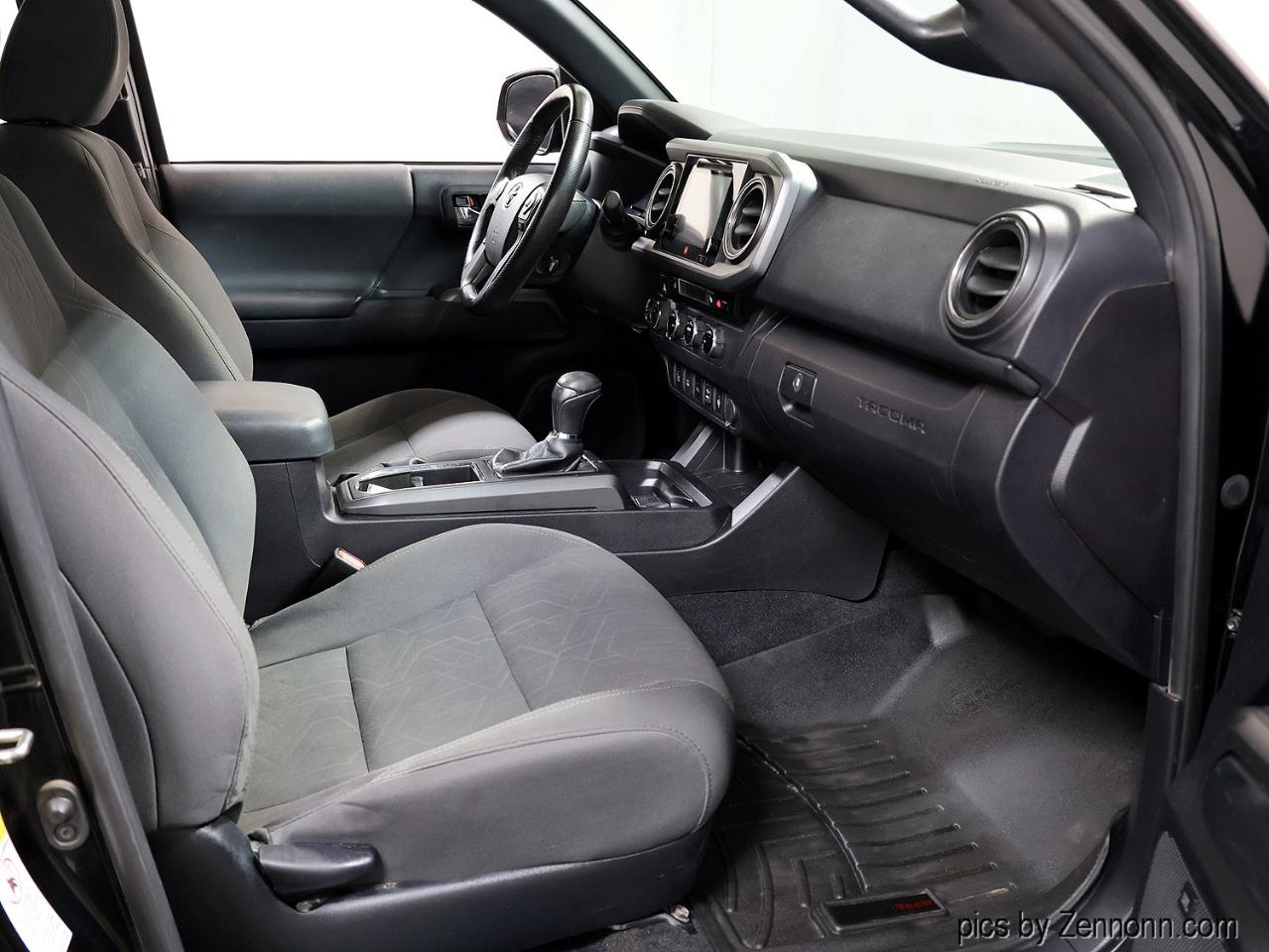 Toyota Tacoma 4WD Double Cab LB V6 AT TRD Off Road (Natl) 2016