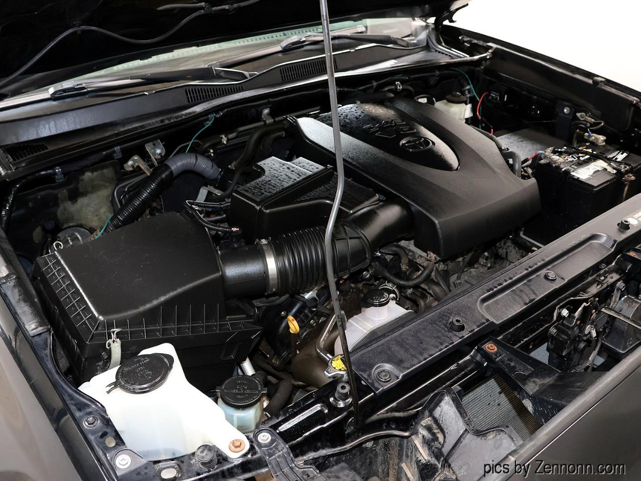 Toyota Tacoma 4WD Double Cab LB V6 AT TRD Off Road (Natl) 2016