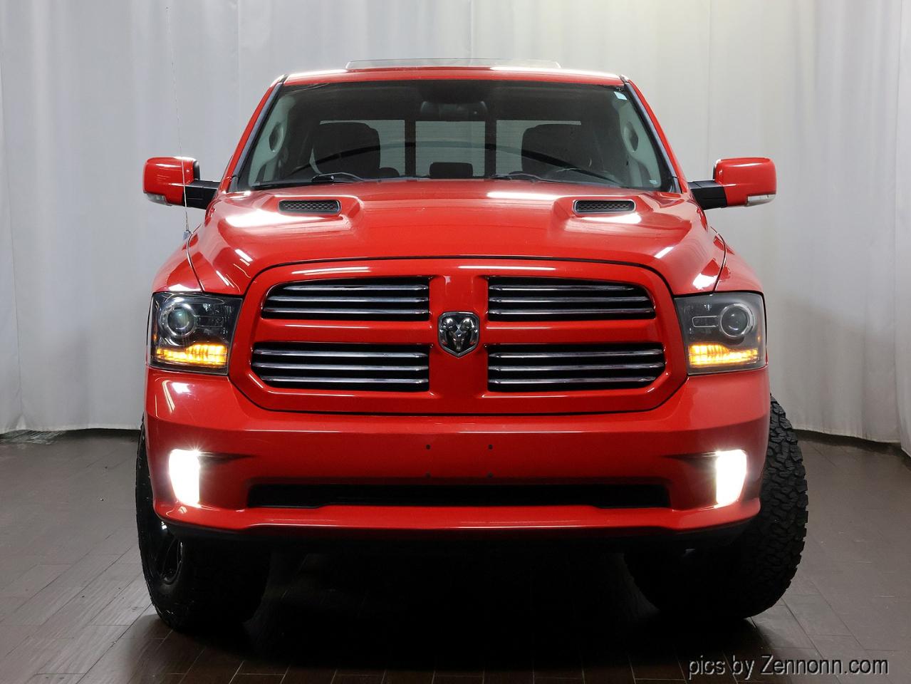 RAM 1500 4WD Crew Cab 140.5" Sport 2013
