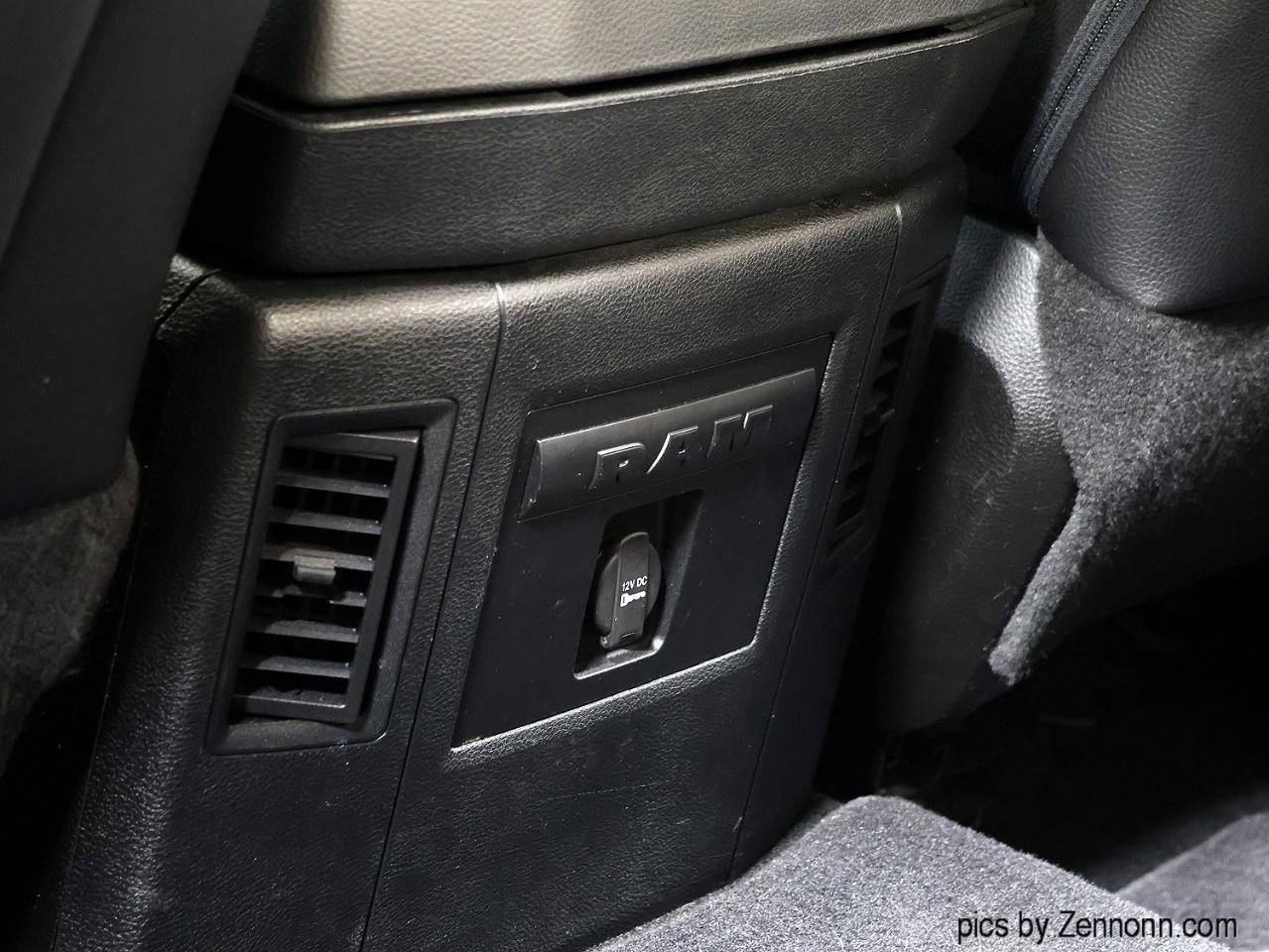 RAM 1500 4WD Crew Cab 140.5" Sport 2013